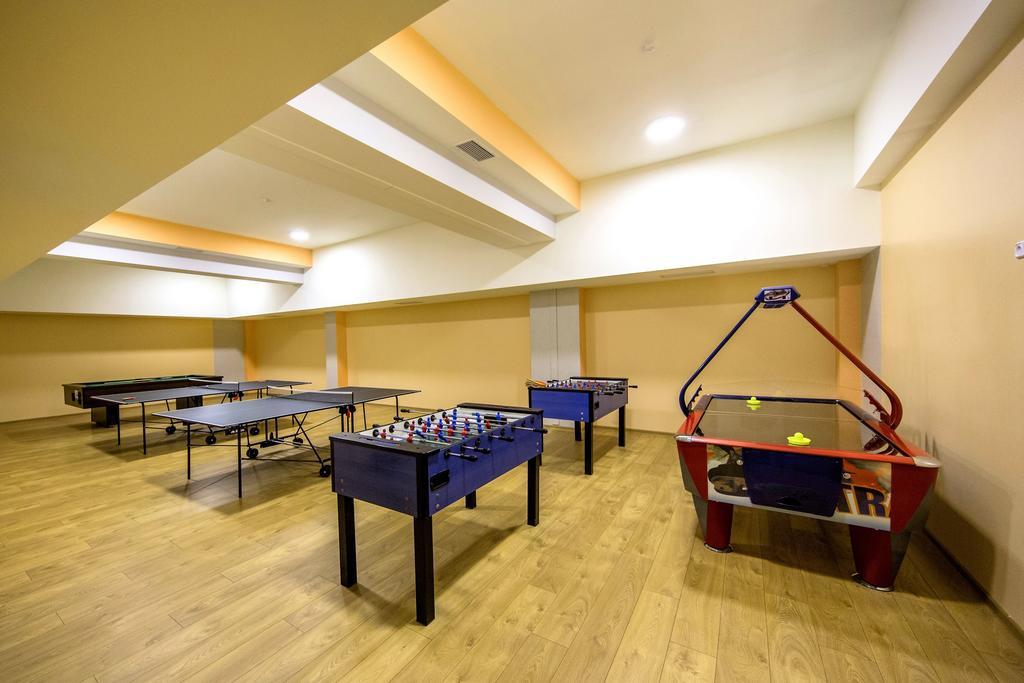 Grand Stasinda Bal Sylwestrowy Animacje Impreza Integracyjna Dwa Posilki Bogaty Bufet Baseny Kregielnia Grota Sauny Squash Silownia Place Zabaw Widoki 1000Mnpm Bukowina Tatrzańska Eksteriør bilde