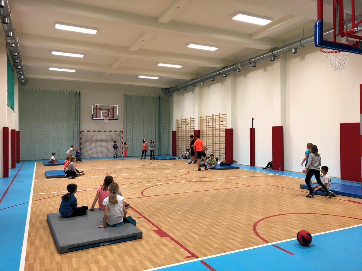 Grand Stasinda Bal Sylwestrowy Animacje Impreza Integracyjna Dwa Posilki Bogaty Bufet Baseny Kregielnia Grota Sauny Squash Silownia Place Zabaw Widoki 1000Mnpm Bukowina Tatrzańska Eksteriør bilde